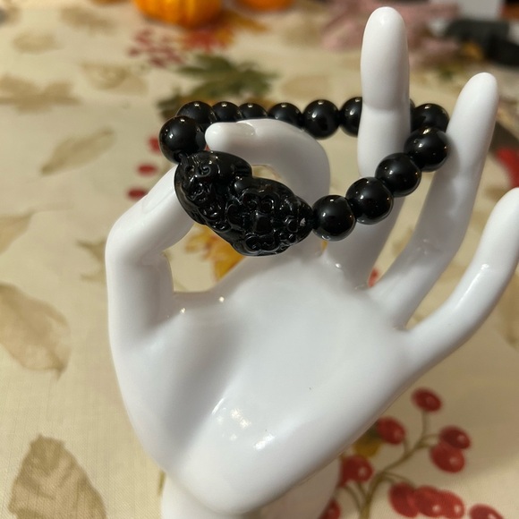Lucky Bracelet with Obsidian Stone and Pixiu - Picture 4 of 6